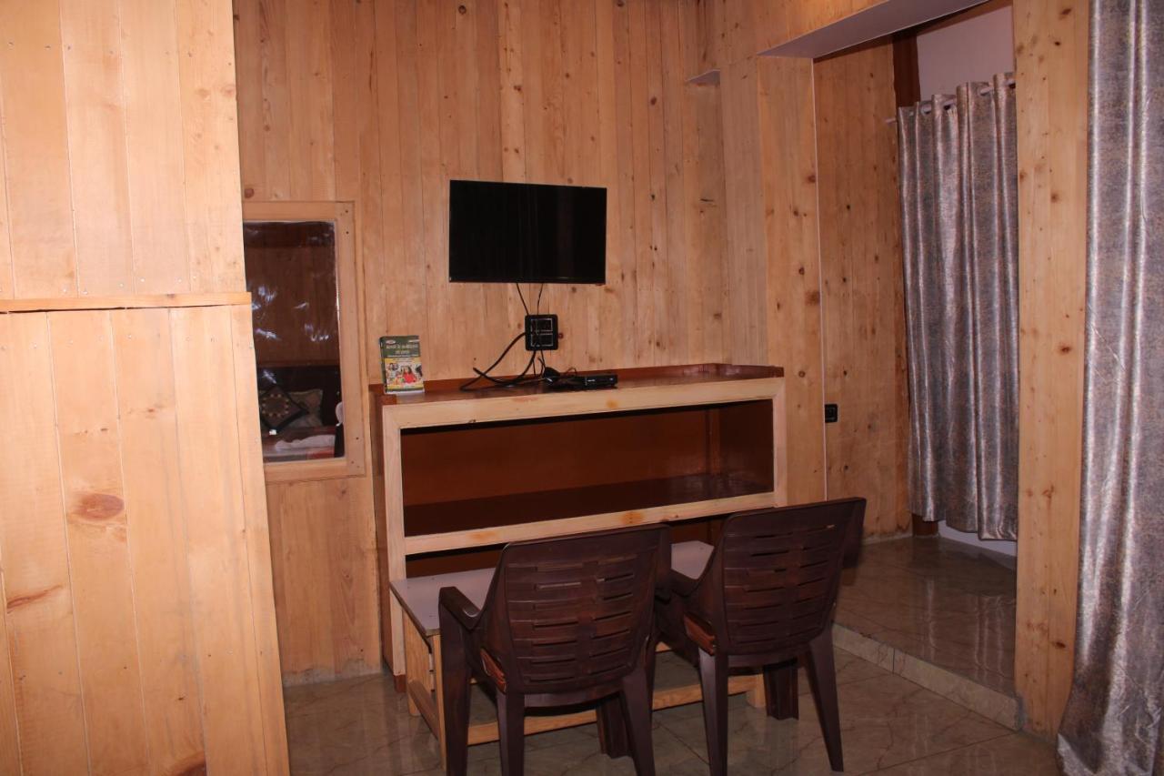 Hotel Mannat Sach Pass Tisa Екстериор снимка