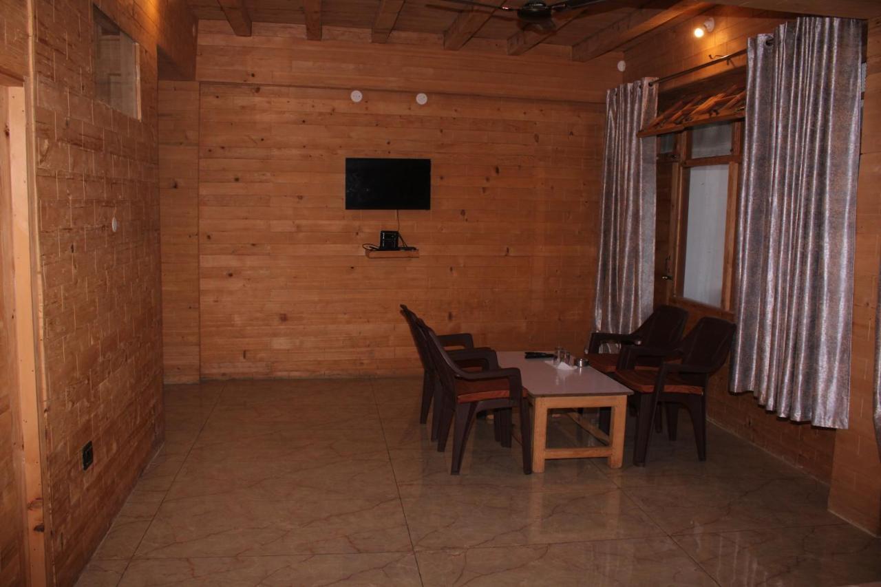 Hotel Mannat Sach Pass Tisa Екстериор снимка
